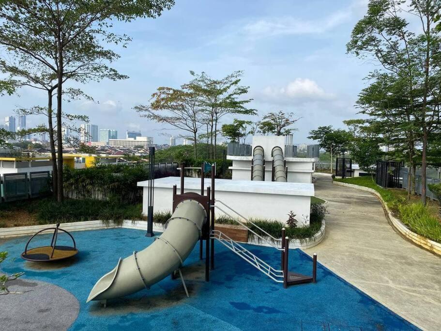 Southkey/midvalley A25-highfloor Mahjong@johor Bahru Pangsapuri *